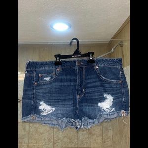 AMERICAN EAGLE HI-RISE SHORTIE SHORTS